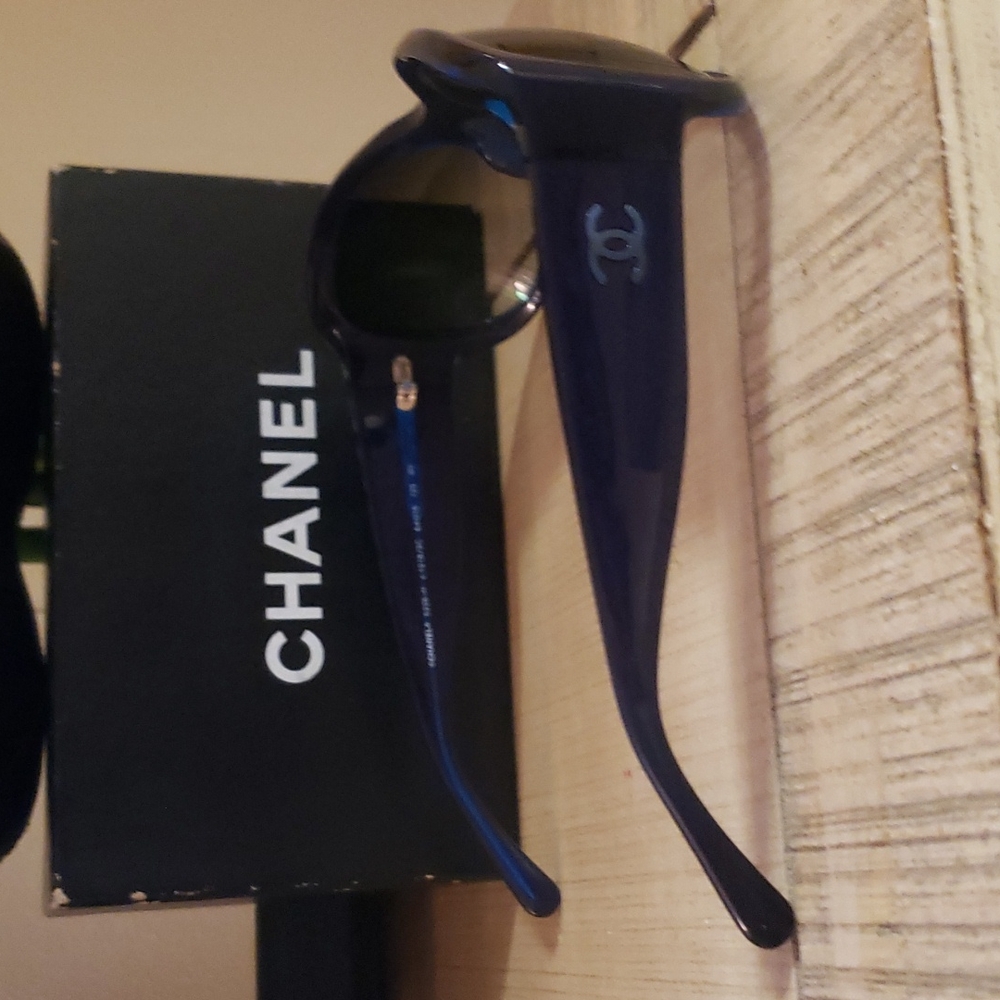 NWT⭐AUTHENTIC CHANEL⭐ Blue Jackie O style STUNNING SOPHISTICATED Sunglasses. - Picture 3 of 16
